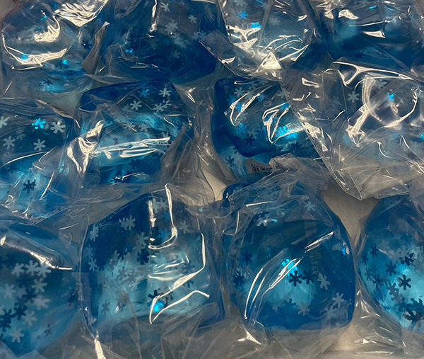 קוביית קרח כחול קוביית קרח כחול